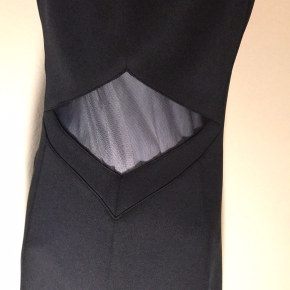Guess dress, black with mesh cutouts size 12 - Picture 4 of 12